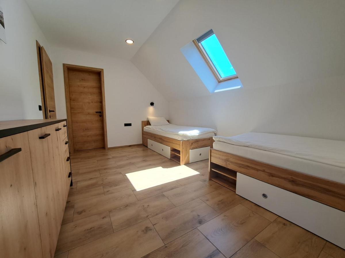 Riverside Apartma 2, Кранска гора Екстериор снимка